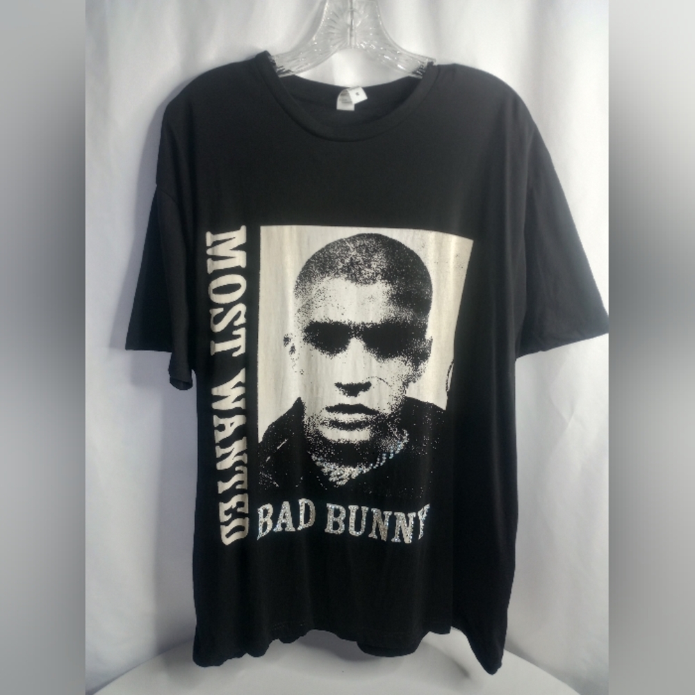 *Bad Bunny 2018 Concert Shirt Size XL
